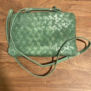 Madewell woven puff crossbody bag in green
